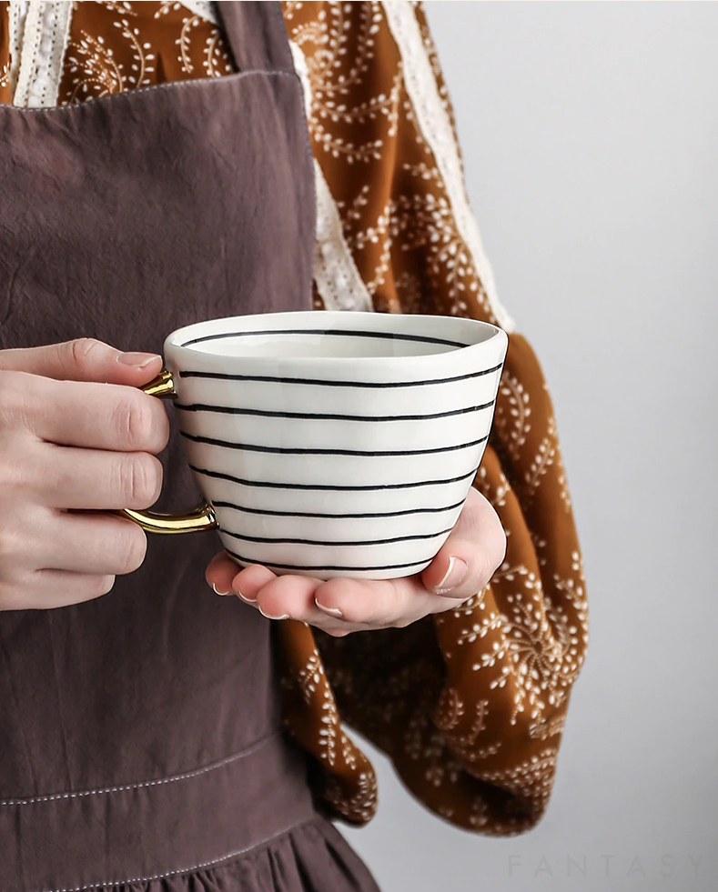 Taza de Cerámica con Asa Dorada | Diseño Geométrico Moderno-mugs-SeemSeem