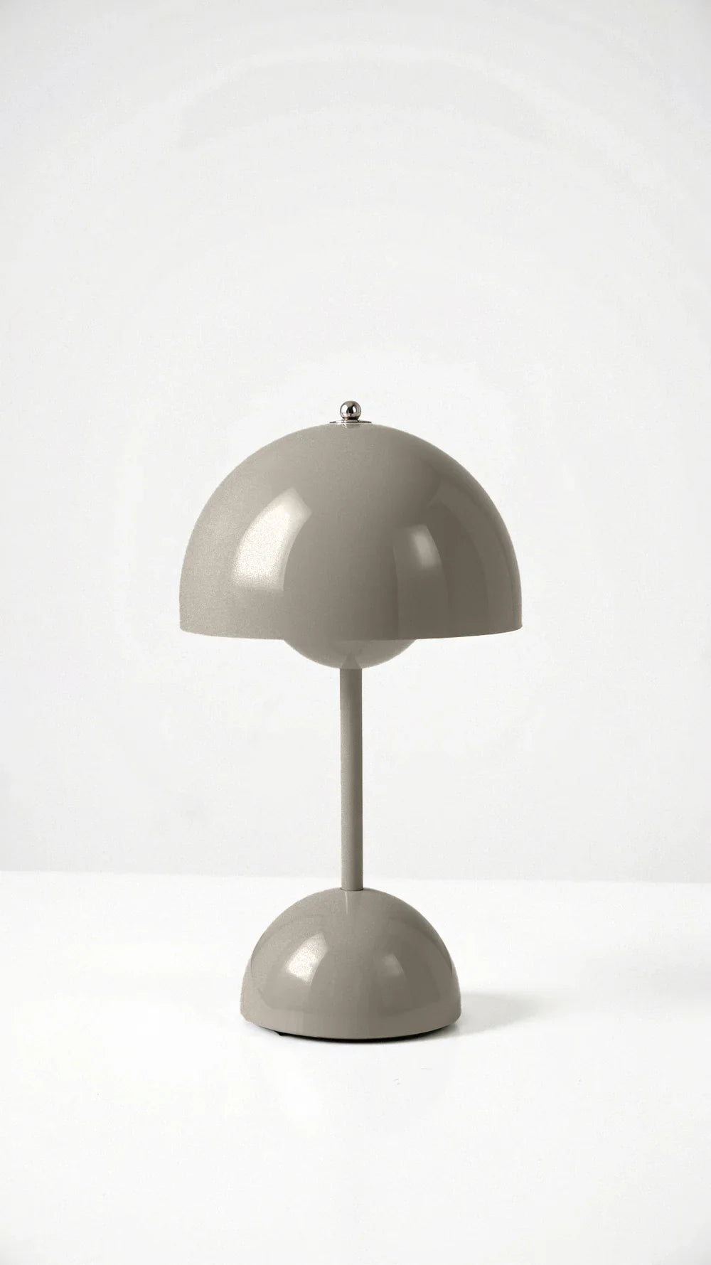 Lámpara de mesa inalámbrica de diseño minimalista - Image 17