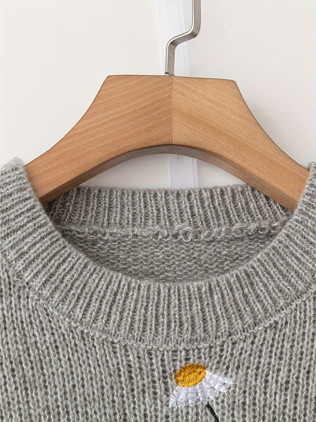 Jersey De Punto Para Mujer | Margaritas Bordadas · SeemSeem