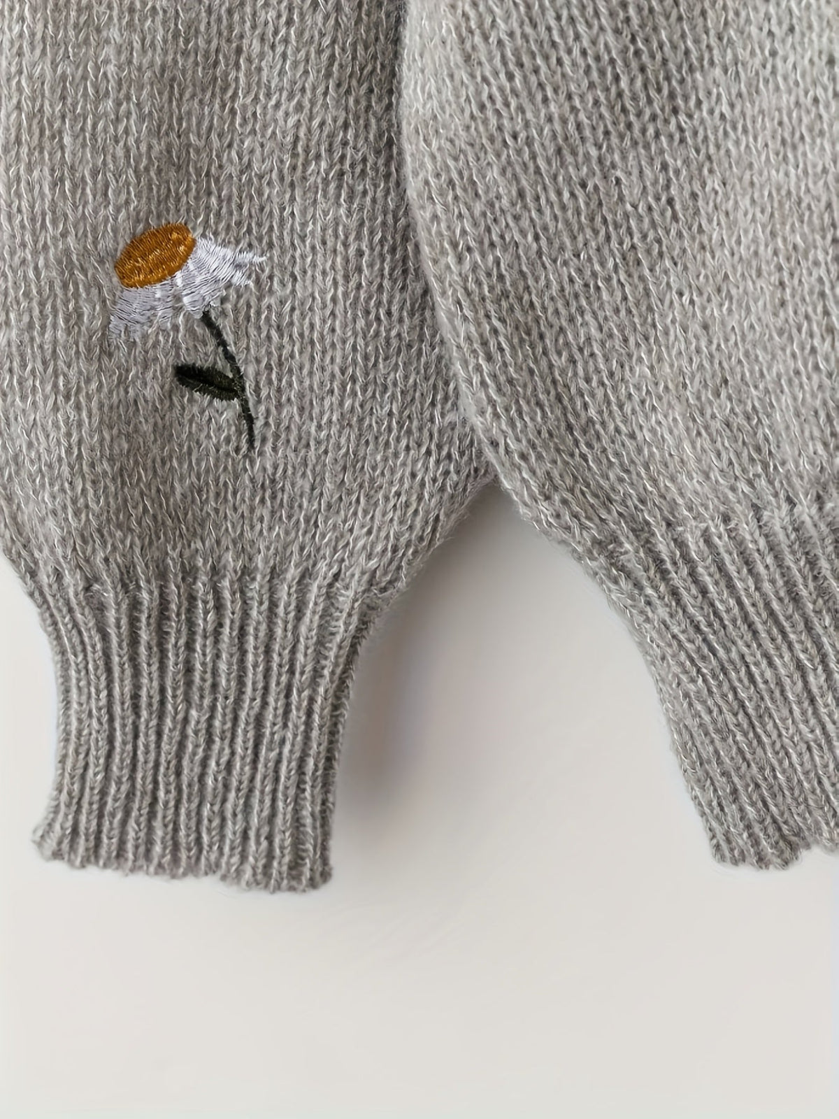 Jersey De Punto Para Mujer | Margaritas Bordadas · SeemSeem