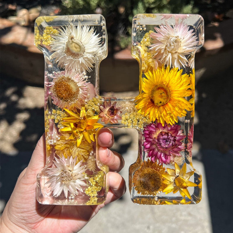 Lámpara De Letra Decorativa | Flores Prensadas · SeemSeem