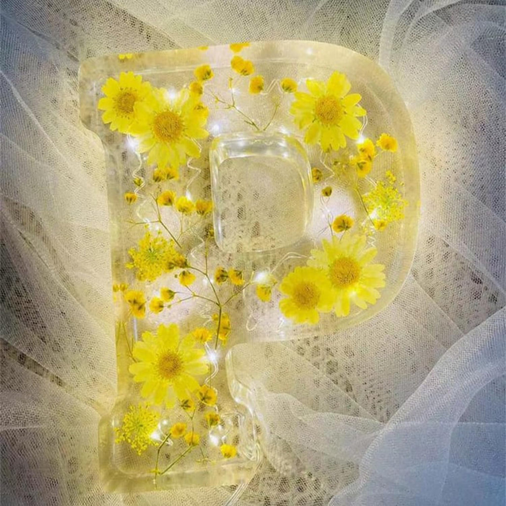 Lámpara De Letra Decorativa | Flores Prensadas · SeemSeem