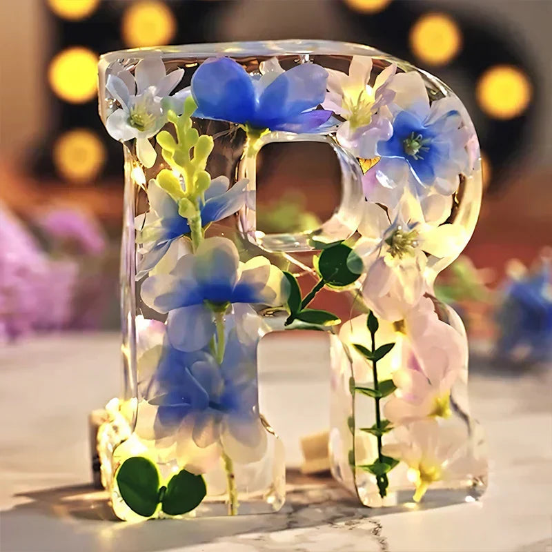 Lámpara De Letra Decorativa | Flores Prensadas · SeemSeem
