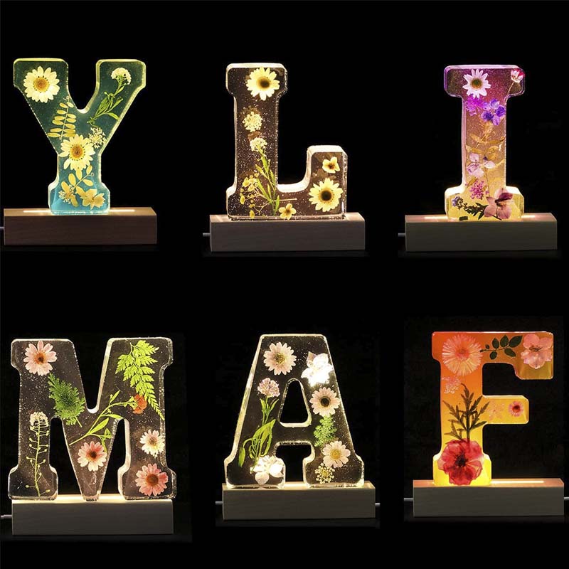 Lámpara De Letra Decorativa | Flores Prensadas · SeemSeem