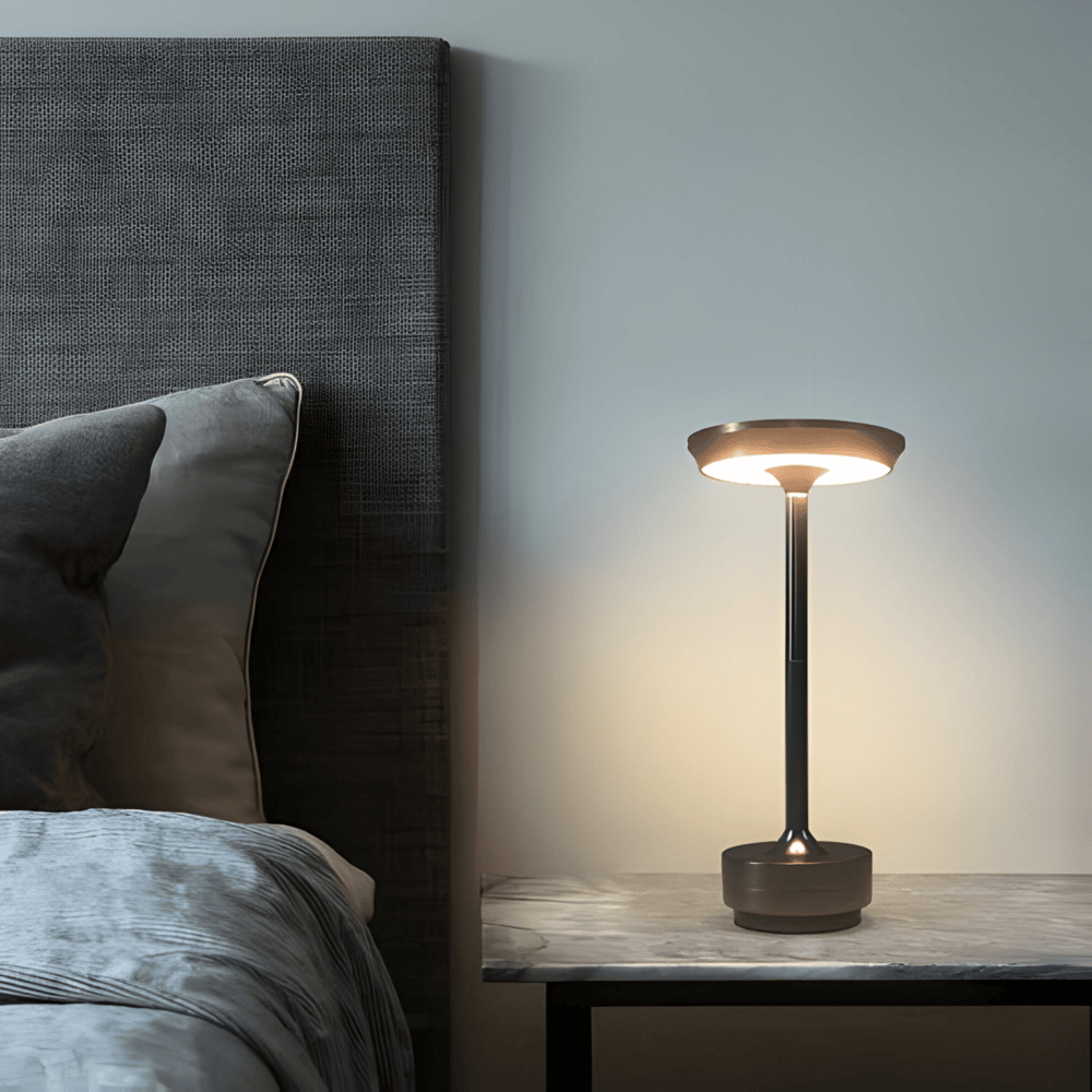 Lámpara De Mesa Minimalista | Recargable Por USB · SeemSeem