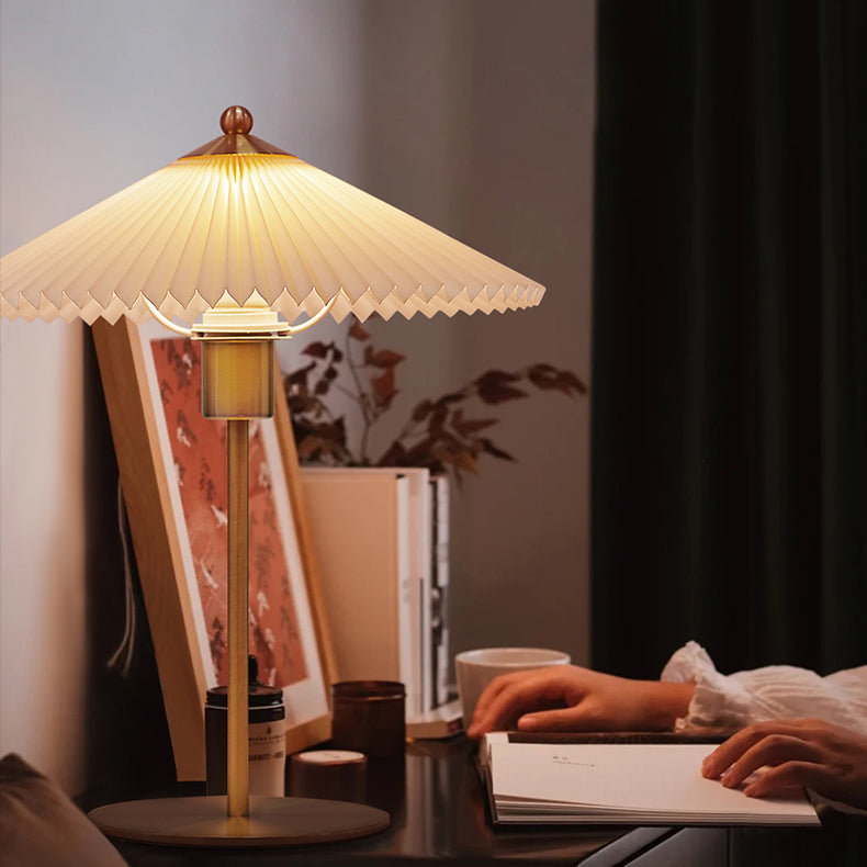 Lámpara De Mesa Nórdica | Pantalla Plisada · SeemSeem