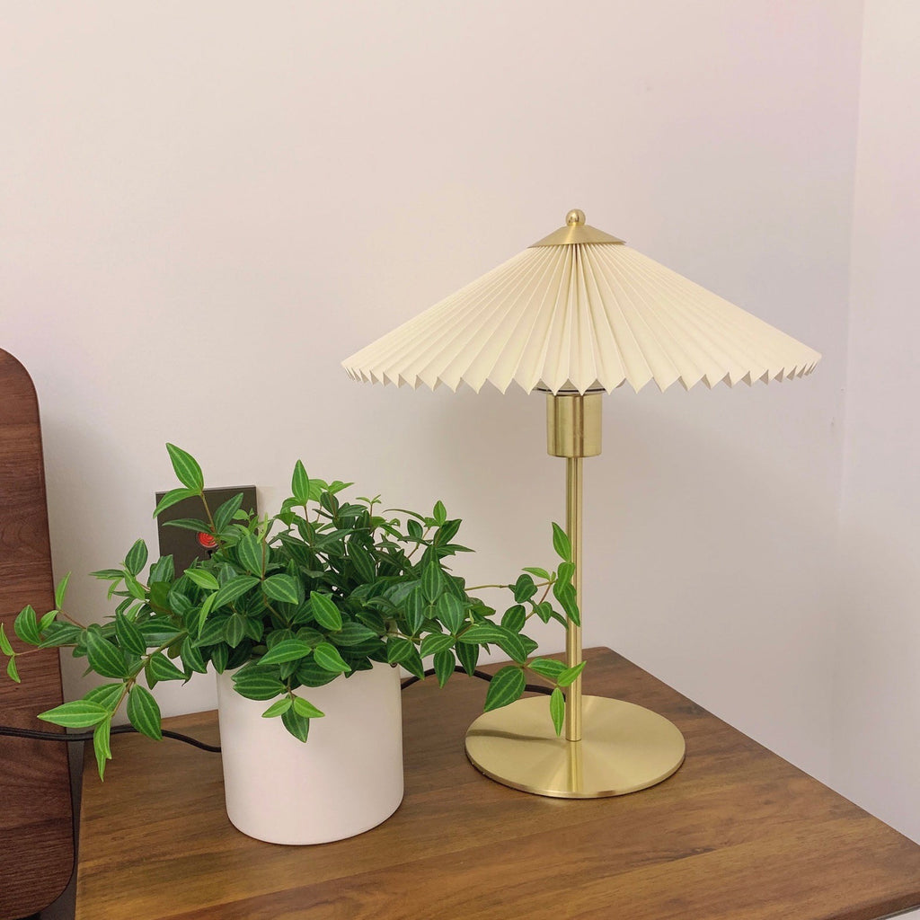 Lámpara De Mesa Nórdica | Pantalla Plisada · SeemSeem