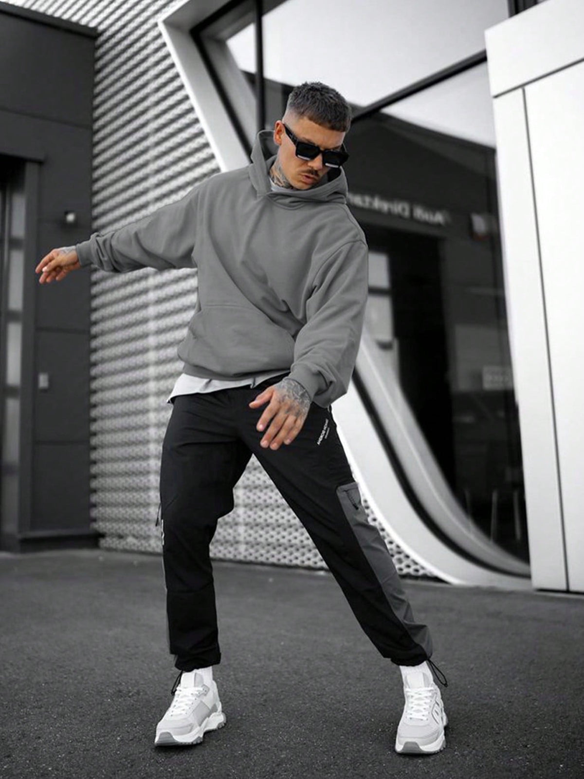 Sudadera Oversized Con Capucha Para Hombre | Bolsillo Canguro · SeemSeem